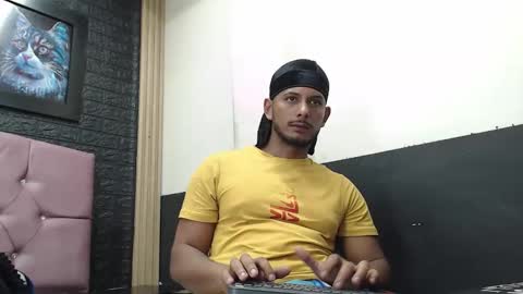 chris_dick2 online show from October 18, 7:09 am