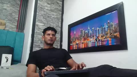 chris_dick2 online show from January 8, 4:37 am