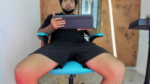 chris_evans00 online show from February 20, 12:16 pm