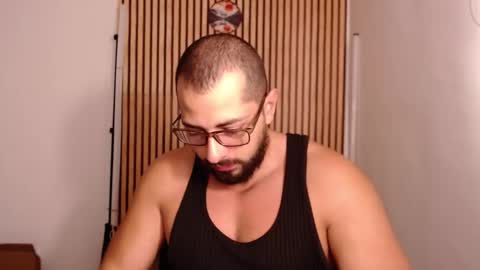 cris         Twitter magnum101010 insta magnumc20 online show from December 22, 3:09 pm