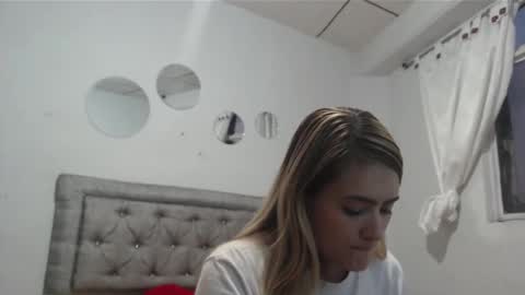 Yarixa online show from December 12, 11:03 pm