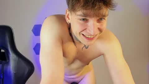 Snapshot of chris_tyson chatting on March 4, 5:11 am Chris Tyson online show from March 4, 5:11 am