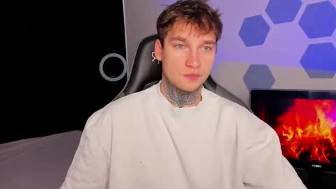 Snapshot of chris_tyson chatting on October 6, 10:12 am Chris Tyson online show from October 6, 10:12 am