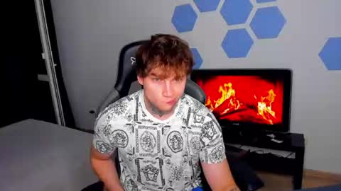 Snapshot of chris_tyson chatting on August 6, 7:16 pm Chris Tyson online show from August 6, 7:16 pm