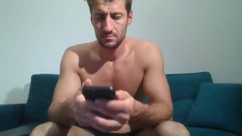 Snapshot of chrisaron chatting on November 20, 4:34 am chrisaron online show from November 20, 4:34 am