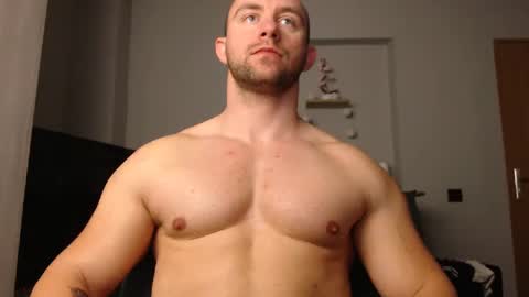 chrisbigbiceps online show from December 5, 5:15 am