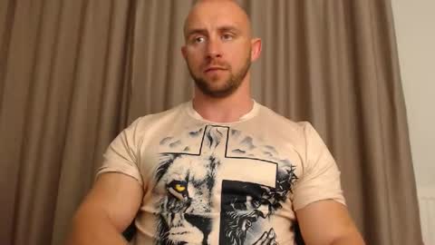 chrisbigbiceps online show from May 9, 6:13 pm