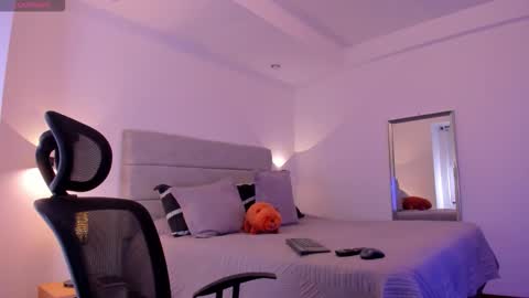 Snapshot of chrismorgan24 chatting on October 12, 2:32 am chrismorgan24 online show from October 12, 2:32 am