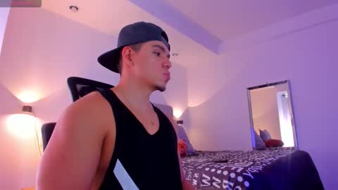 Snapshot of chrismorgan24 chatting on October 20, 3:45 pm chrismorgan24 online show from October 20, 3:45 pm