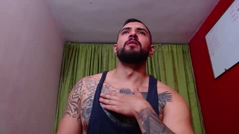 chriss_james online show from February 5, 1:47 am