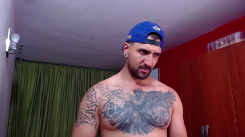 chriss_james online show from December 3, 2:30 am