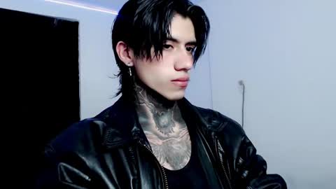 CHRIS  INDEPENT MODEL online show from February 5, 9:50 pm