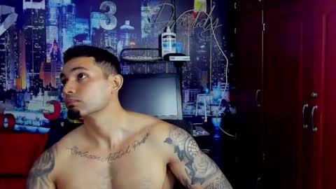 Chriss Stewart online show from June 25, 2:22 am