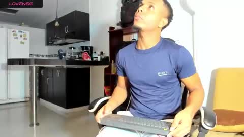 Chriss Vall online show from May 3, 7:14 am