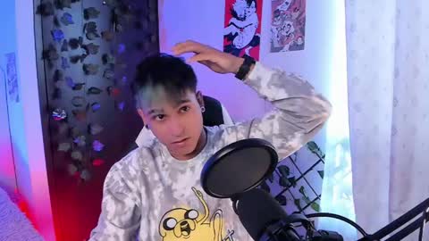 Snapshot of chriss_wg_ chatting on April 30, 9:30 pm Christian Wang online show from April 30, 9:30 pm