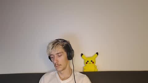 Christopher online show from October 24, 4:47 pm