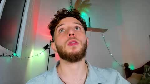 Snapshot of chrisstianford chatting on December 18, 7:25 am Hi dont forguet to follow me online show from December 18, 7:25 am