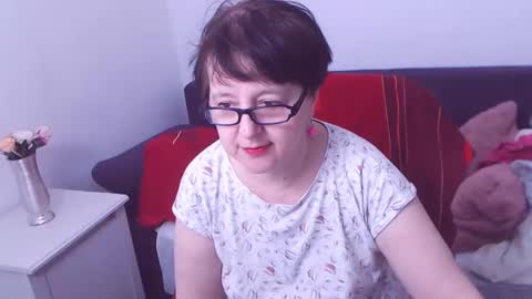 Snapshot of christarose chatting on December 8, 6:54 am Christa online show from December 8, 6:54 am