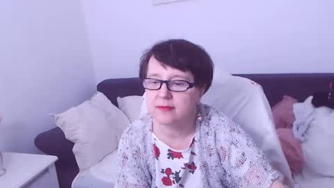 Snapshot of christarose chatting on December 15, 7:46 am Christa online show from December 15, 7:46 am