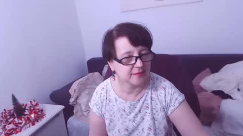 Snapshot of christarose chatting on December 28, 12:47 am Christa online show from December 28, 12:47 am