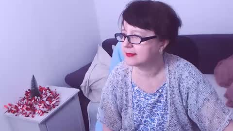 Snapshot of christarose chatting on December 29, 7:43 pm Christa online show from December 29, 7:43 pm