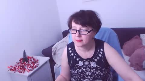 Snapshot of christarose chatting on December 29, 11:29 pm Christa online show from December 29, 11:29 pm