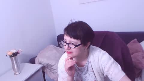 Snapshot of christarose chatting on February 15, 11:03 pm Christa online show from February 15, 11:03 pm