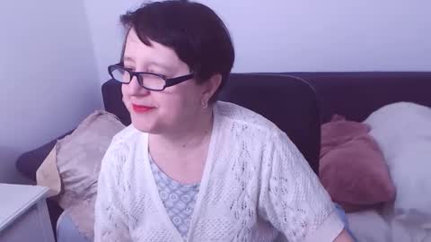 Snapshot of christarose chatting on February 19, 7:38 pm Christa online show from February 19, 7:38 pm