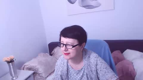 Snapshot of christarose chatting on October 8, 11:57 pm Christa online show from October 8, 11:57 pm