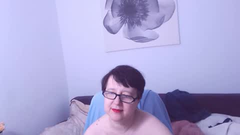 Snapshot of christarose chatting on October 9, 7:23 pm Christa online show from October 9, 7:23 pm