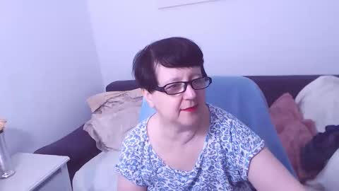 Snapshot of christarose chatting on October 12, 12:42 am Christa online show from October 12, 12:42 am