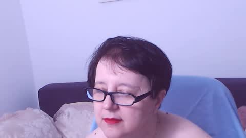 Snapshot of christarose chatting on October 18, 11:38 pm Christa online show from October 18, 11:38 pm