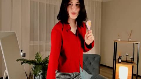 christaschrecongost online show from February 4, 4:13 pm