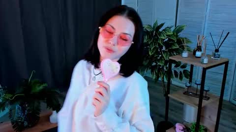 christaschrecongost online show from March 9, 10:08 am