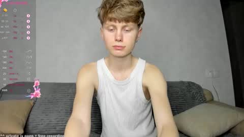 Snapshot of christian_di0r chatting on September 30, 6:35 pm Christian PVT open online show from September 30, 6:35 pm