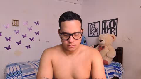 christian_maln online show from January 29, 4:15 am