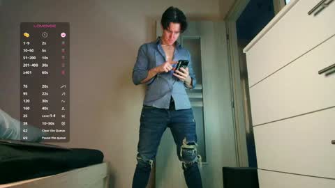 UPVOTE ME ------  ILL DO SOMETHING FOR FREE online show from April 11, 8:13 pm