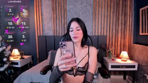Snapshot of christina_johns chatting on December 5, 2:11 pm Hi Im Christina. . Dont forget to follow me to have me close to you   online show from December 5, 2:11 pm