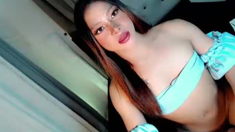 christina_wills online show from September 22, 8:55 pm