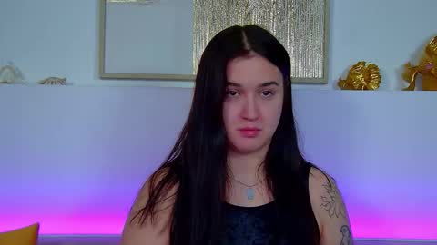 Christina online show from November 17, 6:35 pm