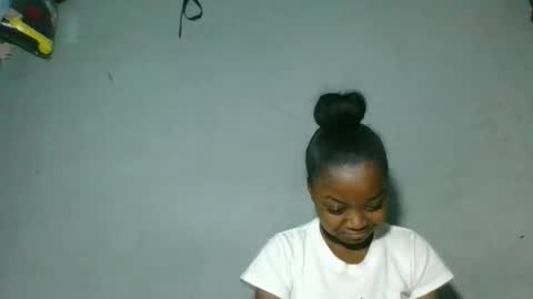 Snapshot of christine985 chatting on October 26, 3:51 pm christine985 online show from October 26, 3:51 pm