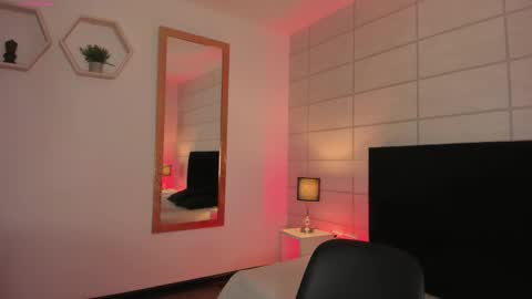 Christine  online show from September 9, 12:05 pm