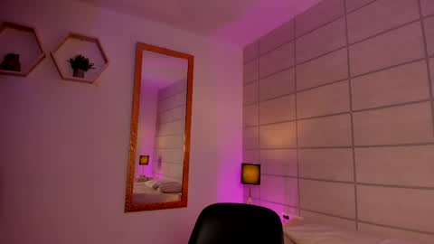 Christine  online show from April 20, 12:19 pm