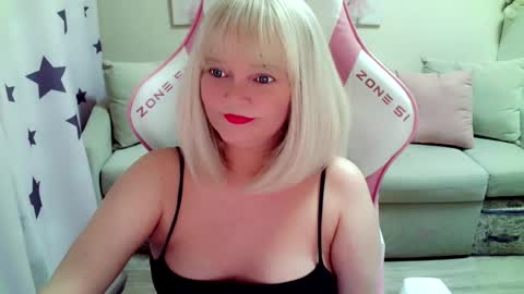 Christi online show from September 17, 8:16 am