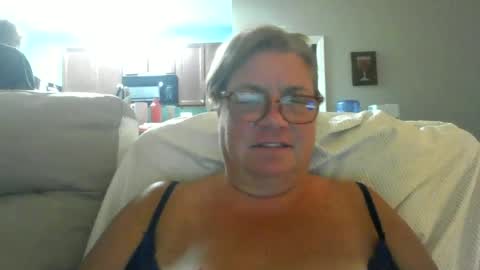 Snapshot of christopher_rain chatting on July 6, 12:29 am Christopher Rain online show from July 6, 12:29 am