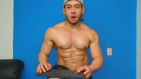 Snapshot of christopher_w chatting on January 12, 2:03 am Christopher online show from January 12, 2:03 am