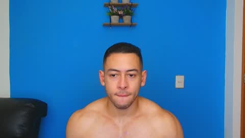 Snapshot of christopher_w chatting on January 26, 11:18 pm Christopher online show from January 26, 11:18 pm