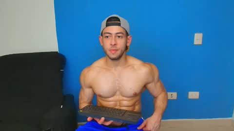 Snapshot of christopher_w chatting on September 15, 10:10 pm Christopher online show from September 15, 10:10 pm