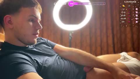 Christopher online show from February 3, 3:39 pm