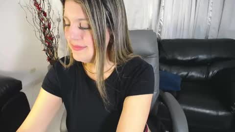 Christy Diaz online show from April 24, 11:18 pm